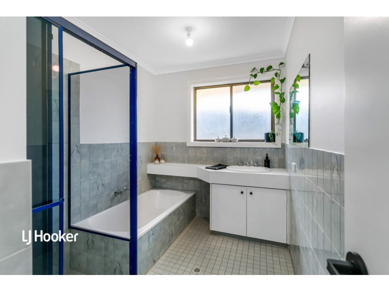 9 Kosmina Crescent, Hillbank SA 5112