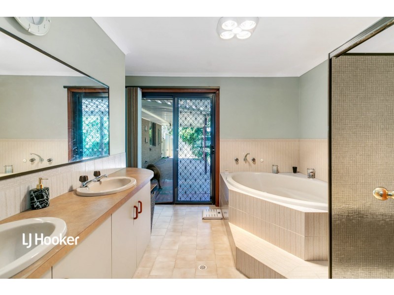 3 Pink Gum Drive, Cockatoo Valley SA 5351