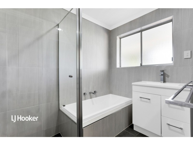 42 Minnamurra Drive, Redwood Park SA 5097