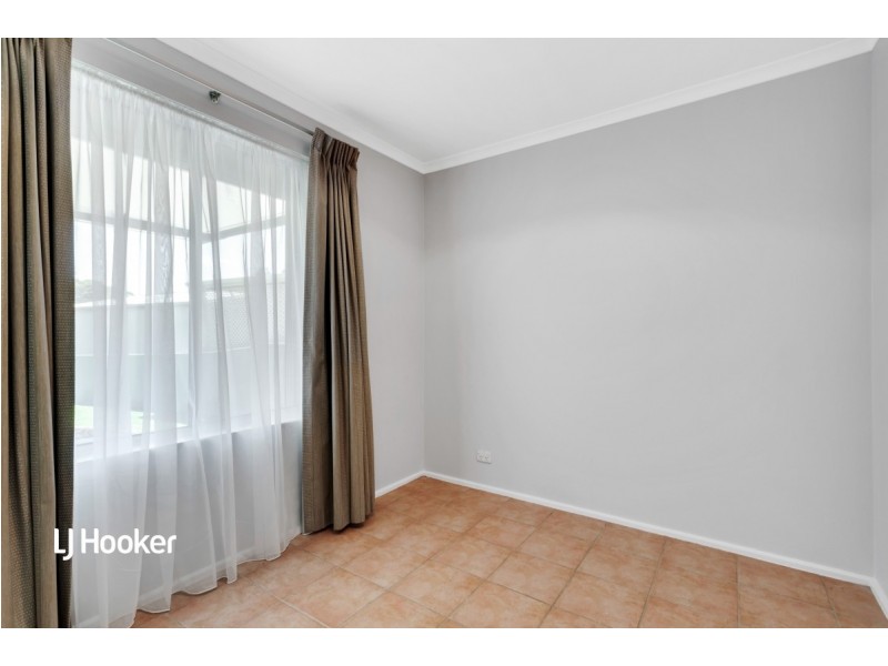 42 Minnamurra Drive, Redwood Park SA 5097