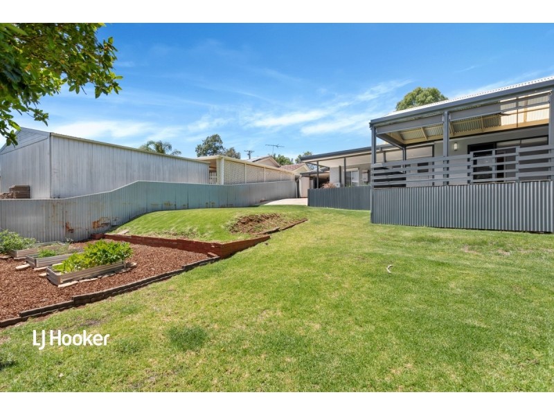 42 Minnamurra Drive, Redwood Park SA 5097