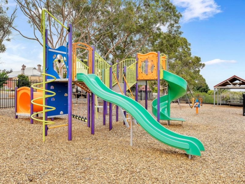 8 Baker Road, Hamley Bridge SA 5401