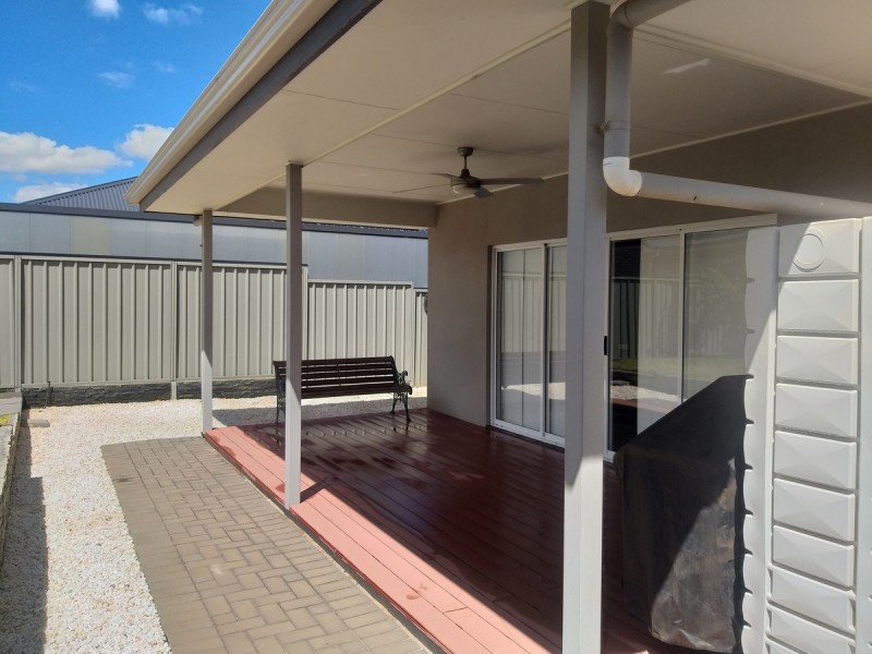 46 Greenslade Boulevard, Evanston South SA 5116