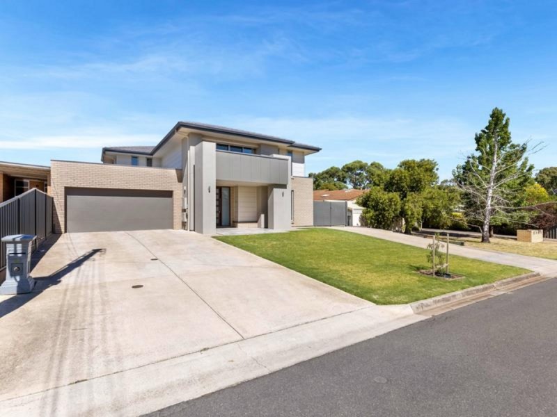 15 Leane Avenue, Ridgehaven SA 5097