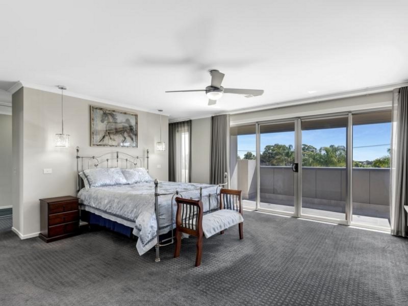 15 Leane Avenue, Ridgehaven SA 5097