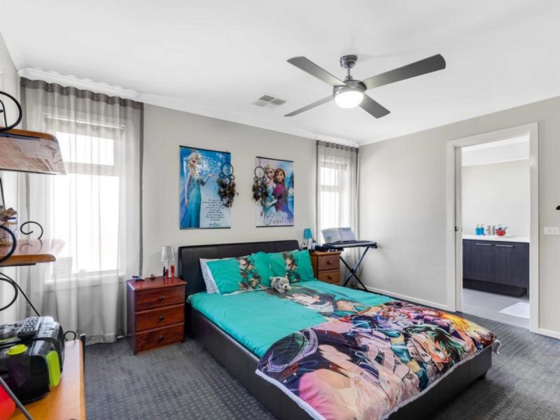 15 Leane Avenue, Ridgehaven SA 5097