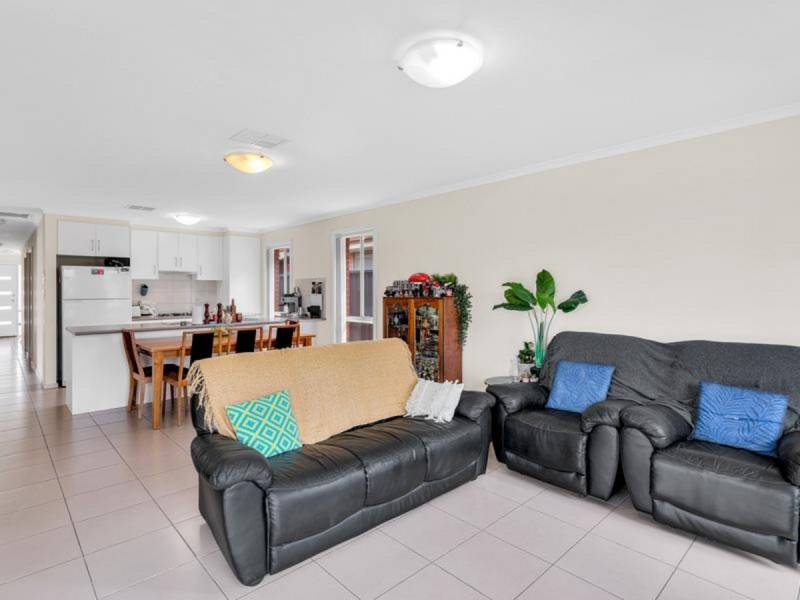 7 Days Drive, Munno Para West SA 5115