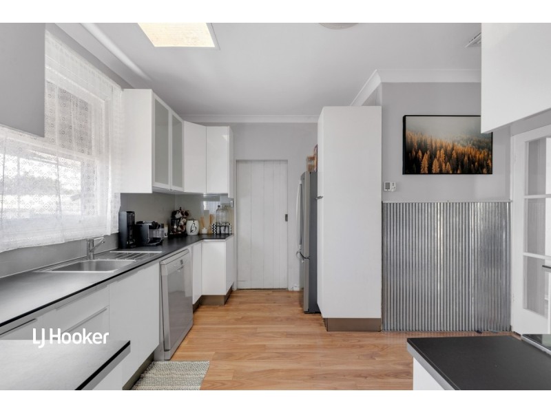 28 Tolmer Road, Elizabeth Park SA 5113