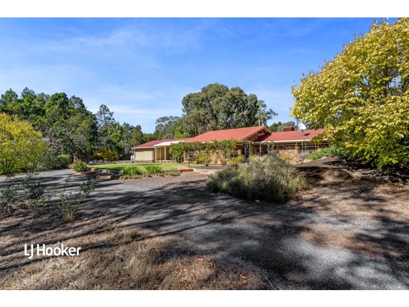 24 Adams Road, Williamstown SA 5351