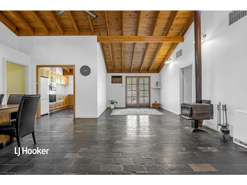 24 Adams Road, Williamstown SA 5351