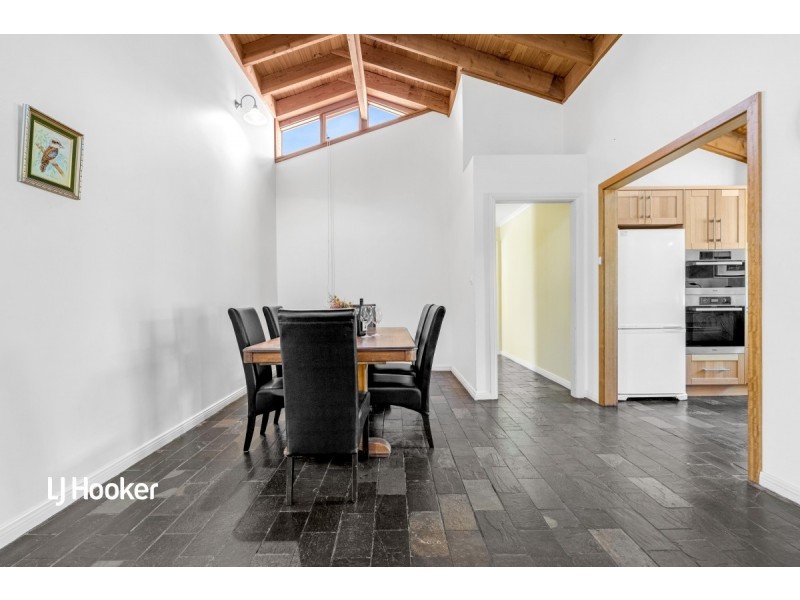 24 Adams Road, Williamstown SA 5351