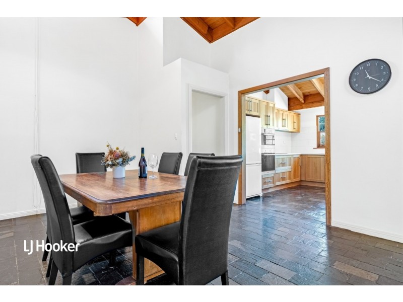 24 Adams Road, Williamstown SA 5351