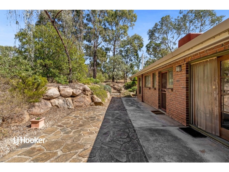 24 Adams Road, Williamstown SA 5351