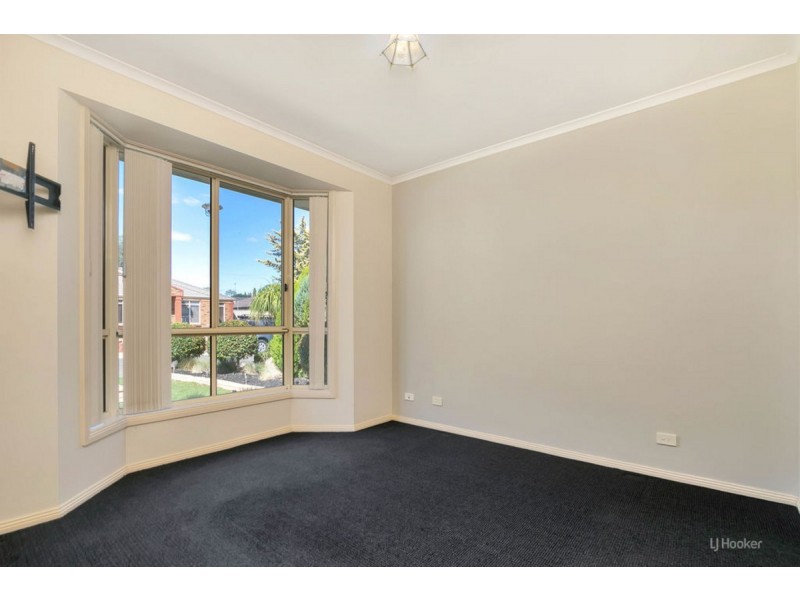 9 Gerlach Grove, Evanston Park SA 5116