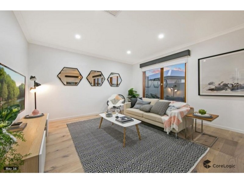 60 Vista Parade, Seaford Heights SA 5169
