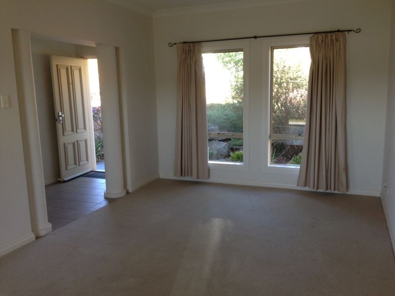 12 Bagot Court, Evanston Park SA 5116