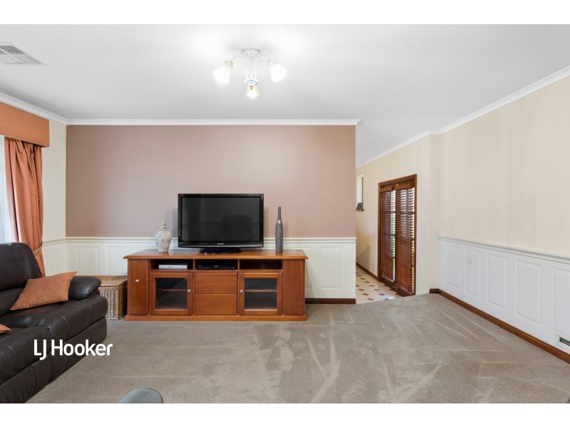 11 Maxlay Road, Modbury Heights SA 5092