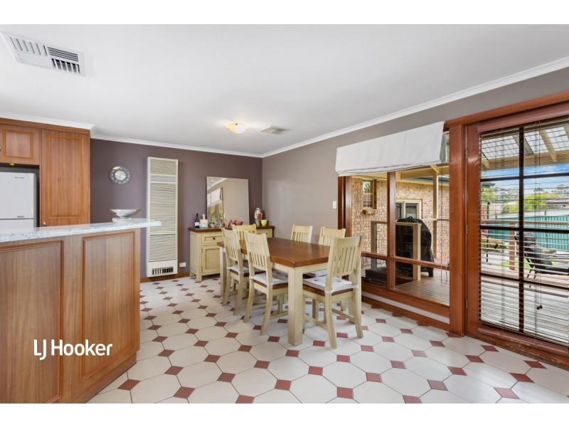 11 Maxlay Road, Modbury Heights SA 5092