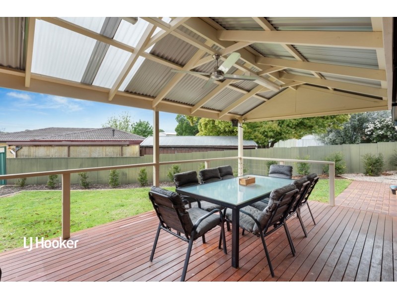 11 Maxlay Road, Modbury Heights SA 5092