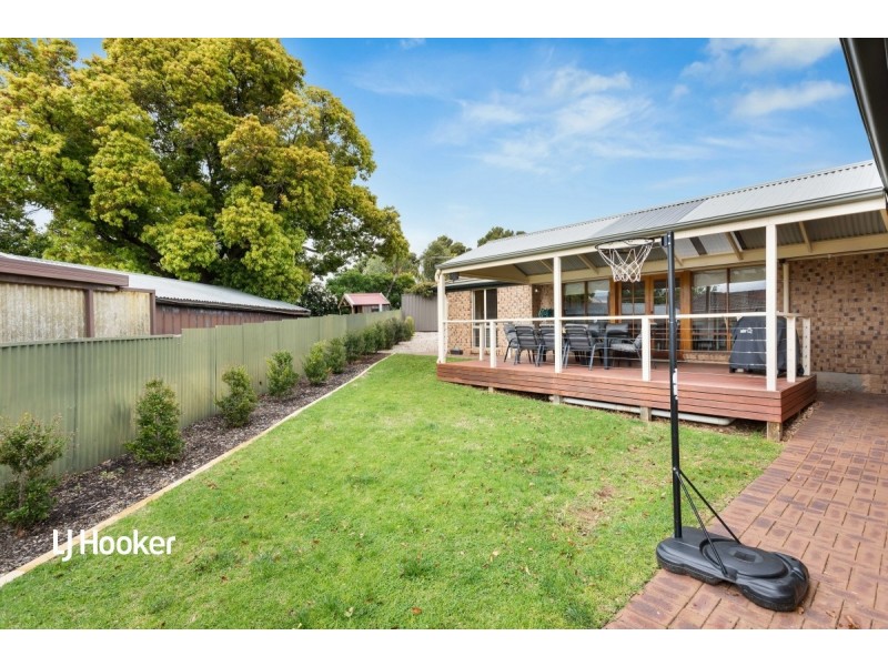 11 Maxlay Road, Modbury Heights SA 5092