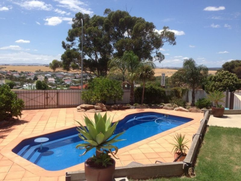 12 Barkley Crescent, Willaston SA 5118