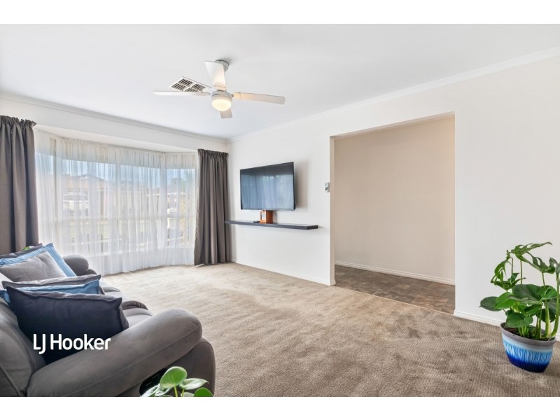 6 Taunton Crescent, Craigmore SA 5114