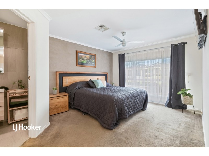 6 Taunton Crescent, Craigmore SA 5114