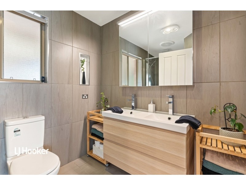 6 Taunton Crescent, Craigmore SA 5114