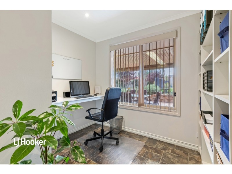 6 Taunton Crescent, Craigmore SA 5114