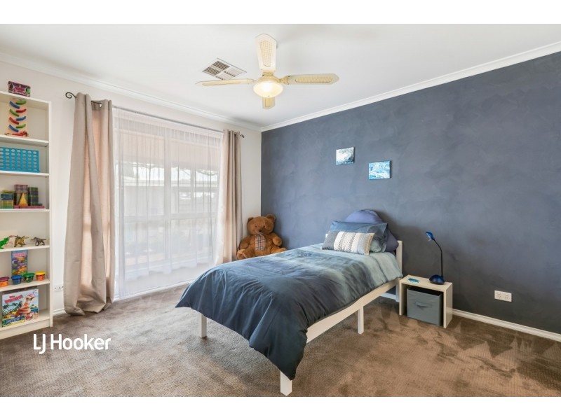 6 Taunton Crescent, Craigmore SA 5114