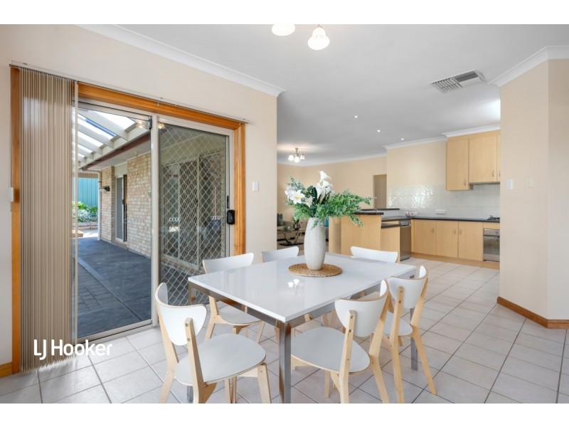 15 Burke Parade, Hewett SA 5118