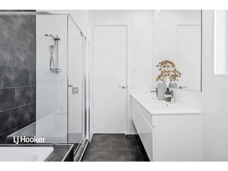 18 Isaacs Way, Evanston South SA 5116