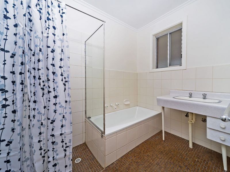 10 St Albans Road, Evanston Park SA 5116