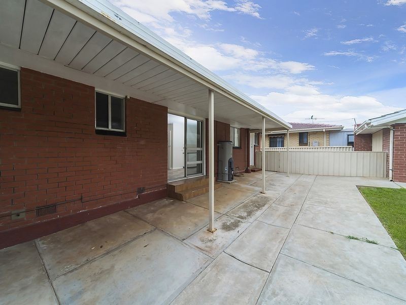 10 St Albans Road, Evanston Park SA 5116