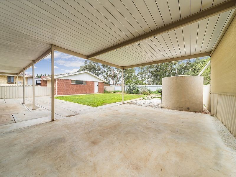 10 St Albans Road, Evanston Park SA 5116