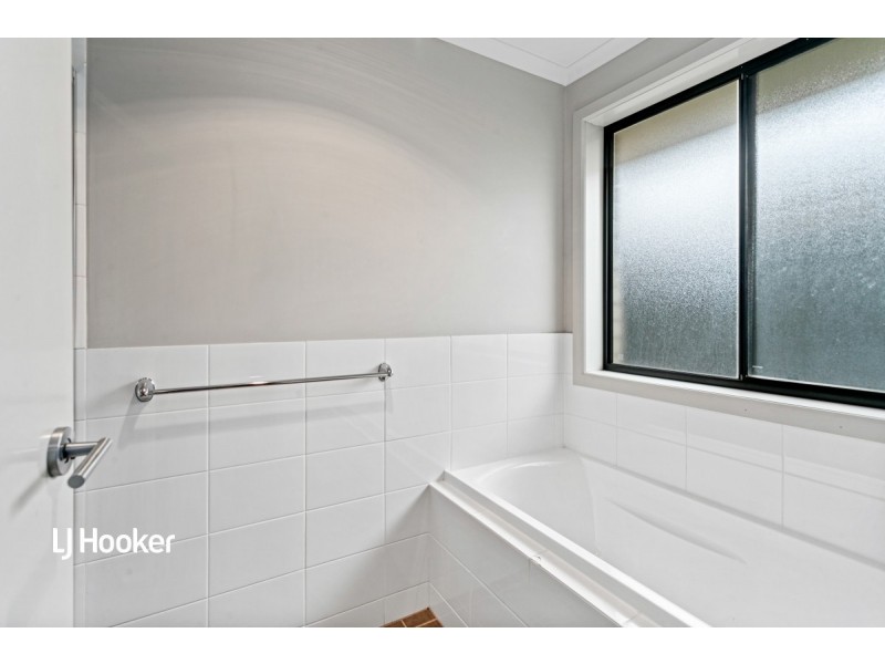 8 Neilson Court, Munno Para West SA 5115