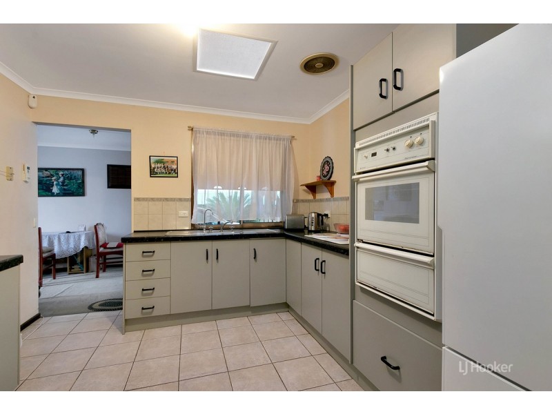 16 Heysen Court, Blakeview SA 5114