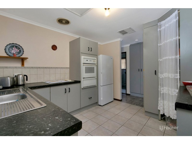 16 Heysen Court, Blakeview SA 5114