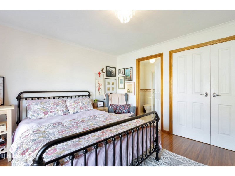 8 Creedon Close, Evanston Park SA 5116