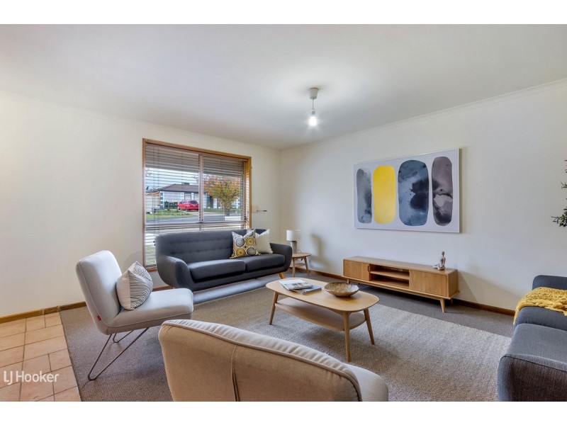 8 Bruce Rundle Drive, Williamstown SA 5351