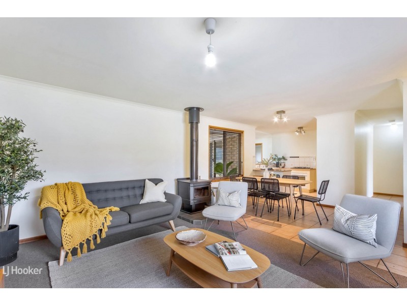 8 Bruce Rundle Drive, Williamstown SA 5351
