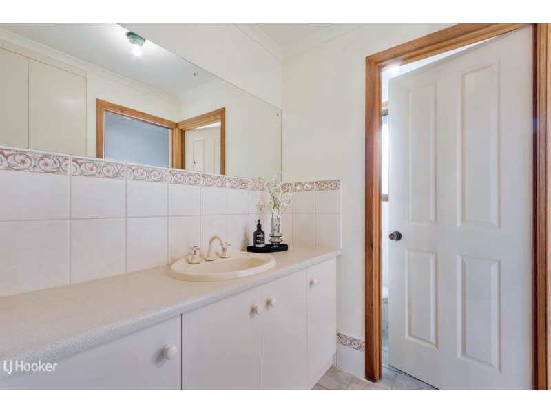8 Bruce Rundle Drive, Williamstown SA 5351