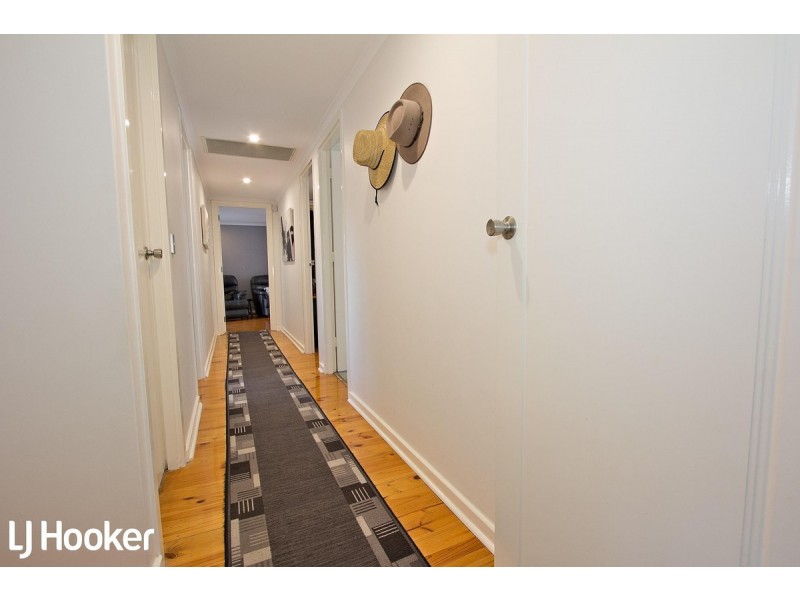 4 Halifax Avenue, Parafield Gardens SA 5107