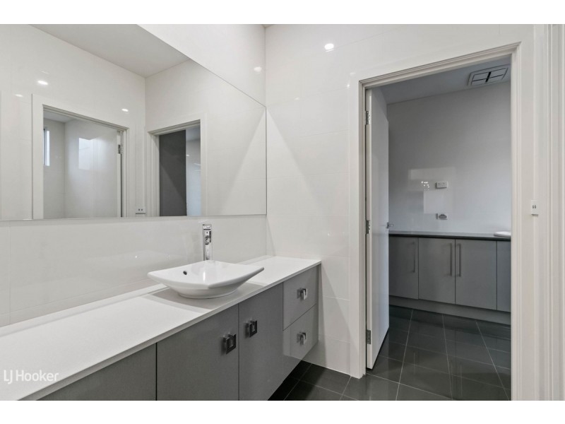 8A St Albans Terrace, Semaphore Park SA 5019
