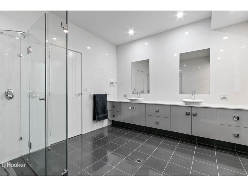 8A St Albans Terrace, Semaphore Park SA 5019