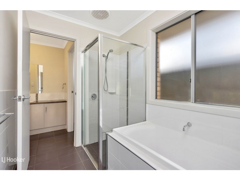 4 Days Drive, Munno Para West SA 5115