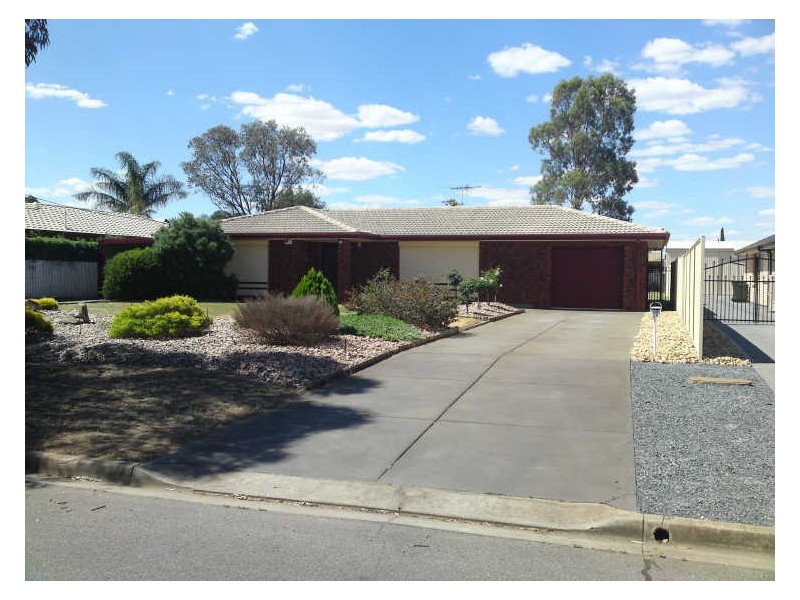 17 Chamberlain Road, Willaston SA 5118