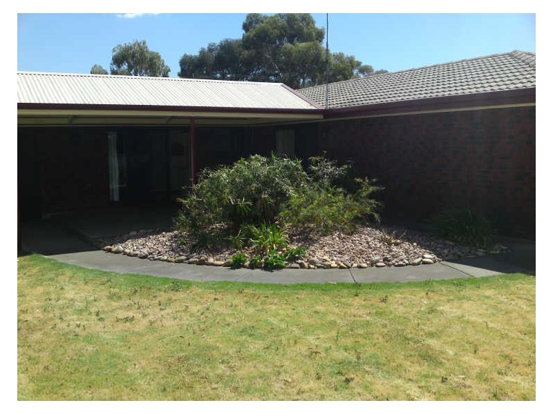 17 Chamberlain Road, Willaston SA 5118