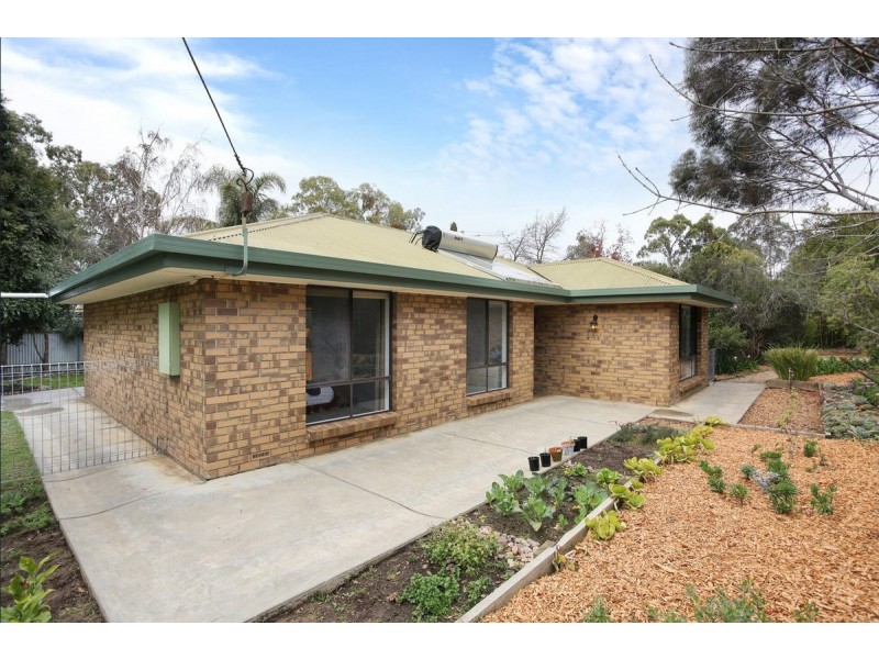 9 Pinson Court, Williamstown SA 5351