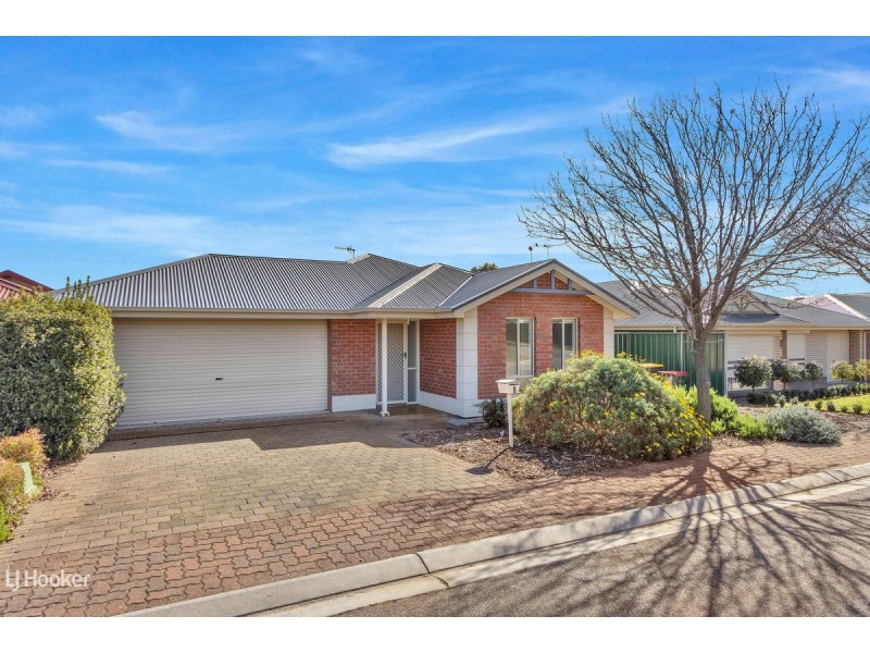 8 Garrad Street, Blakeview SA 5114